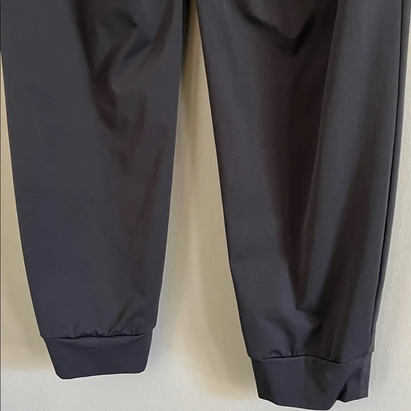 Uniqlo Women's Charcoal Jogger Pants - Picture 10 of 15